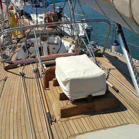 Botel Kiwi *